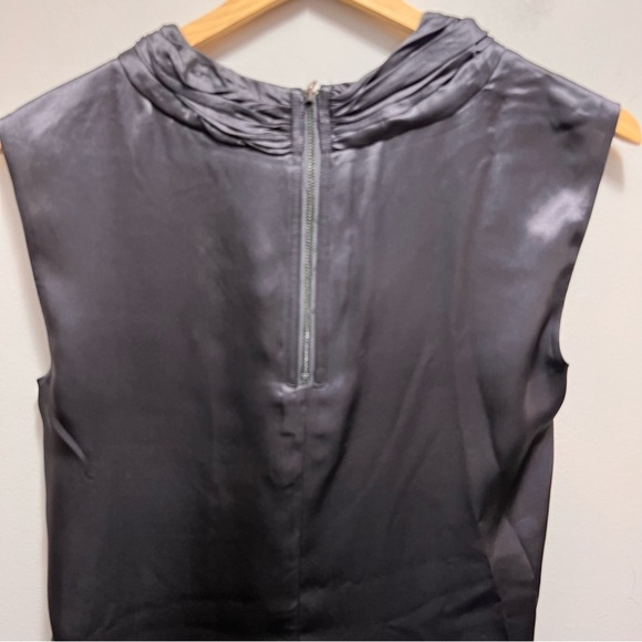 Banana Republic Silk Ruffle Sleeveless Blouse Size XS - Picture 6 of 11